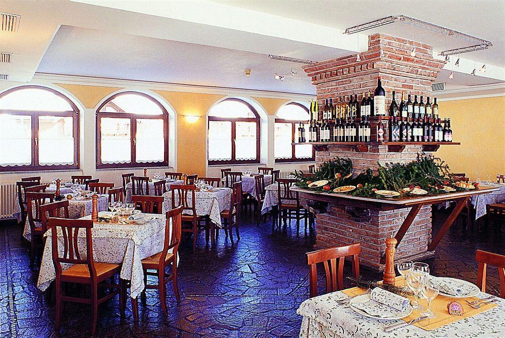 Locanda Locatori Passo del Tonale Kültér fotó