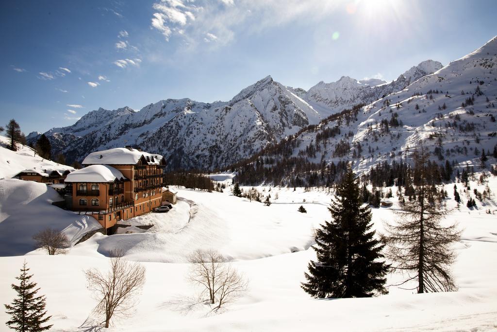 Locanda Locatori Passo del Tonale Kültér fotó